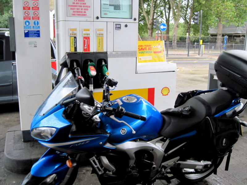 海外ツーリング イギリス編 1 ロンドンでオートバイを借りる エンジントラブル ごーふぁーの旅ブログ