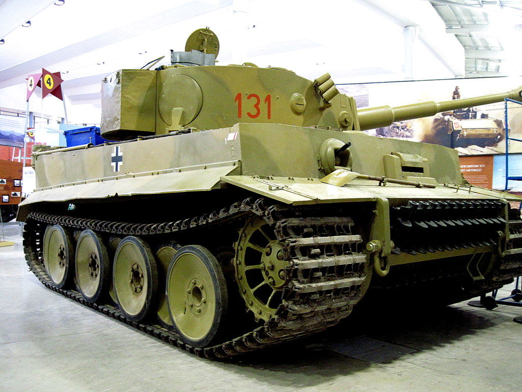 海外ツーリング イギリス ボービントン戦車博物館 ストーンヘンジ  タイガー131@Bovington Tank Museum 