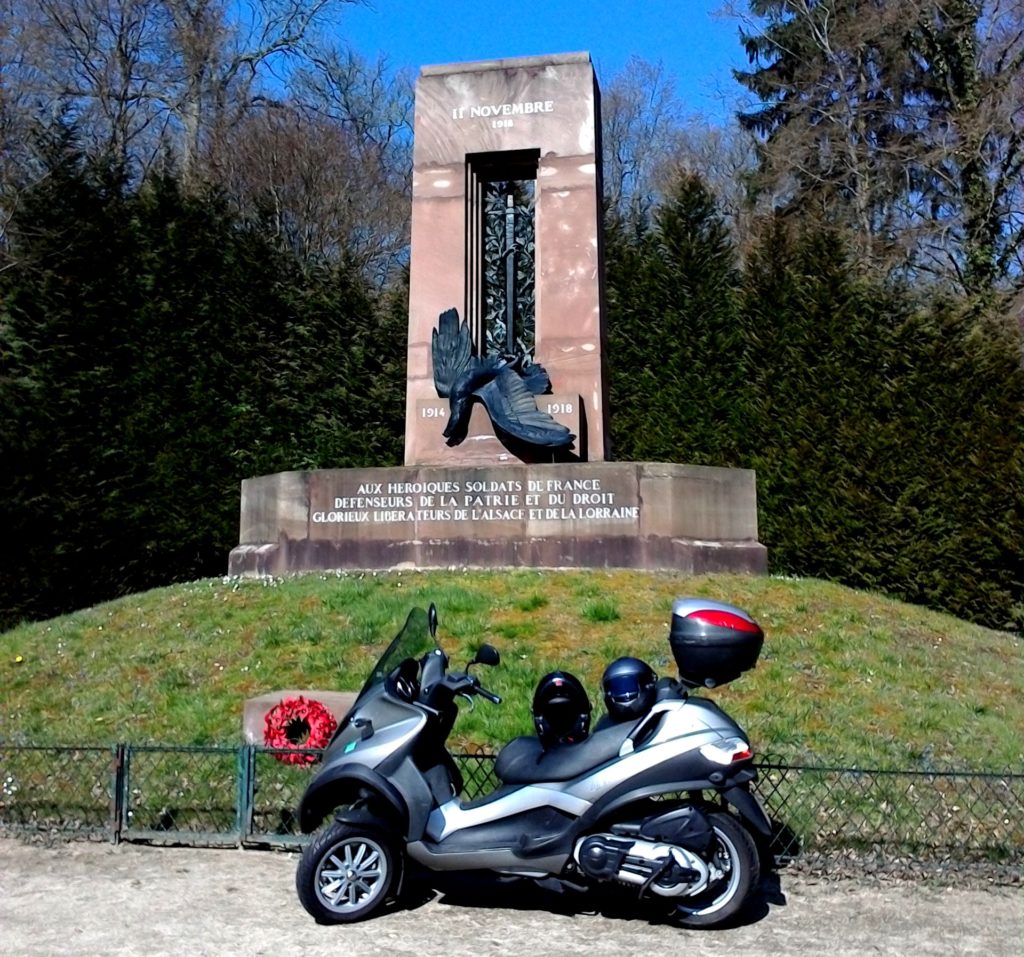 海外ツーリング フランス パリ オートバイレンタル コンピエーニュの森 アルザス＝ロレーヌの記念碑@Forêt de Compiègne 