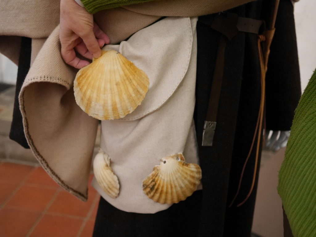 オランダ デンボス スヘルトゲンボス 訪問記 中中世の主婦の暮らしぶり 中世の資料館  ホタテ貝の装着事例@Groot Tuighuis 