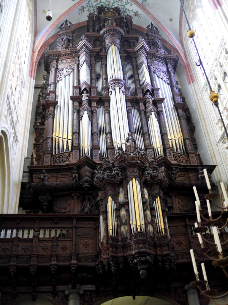 オランダ デンボス スヘルトゲンボス 訪問記 聖ヤン大聖堂 聖ジャンス聖堂 怪物たち 天使像   聖ヤン大聖堂のオルガン@Sint-Janskathedraal 