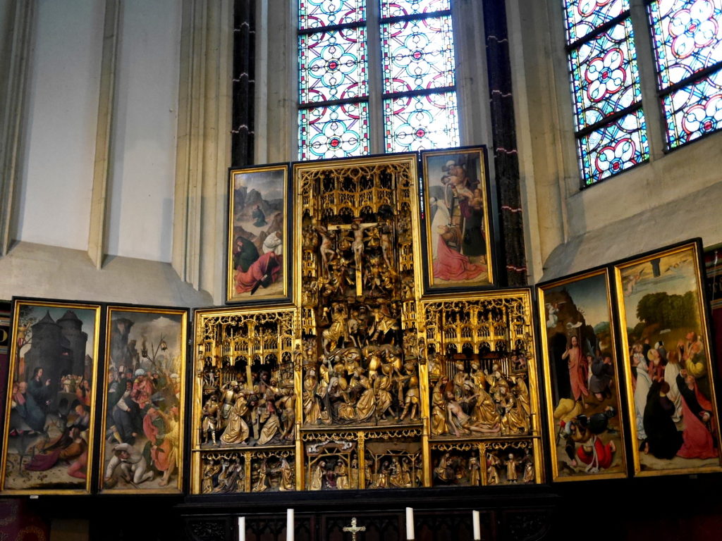 オランダ デンボス スヘルトゲンボス 訪問記 聖ヤン大聖堂 聖ジャンス聖堂 怪物たち 天使像   聖ヤン大聖堂の祭壇@Sint-Janskathedraal 
