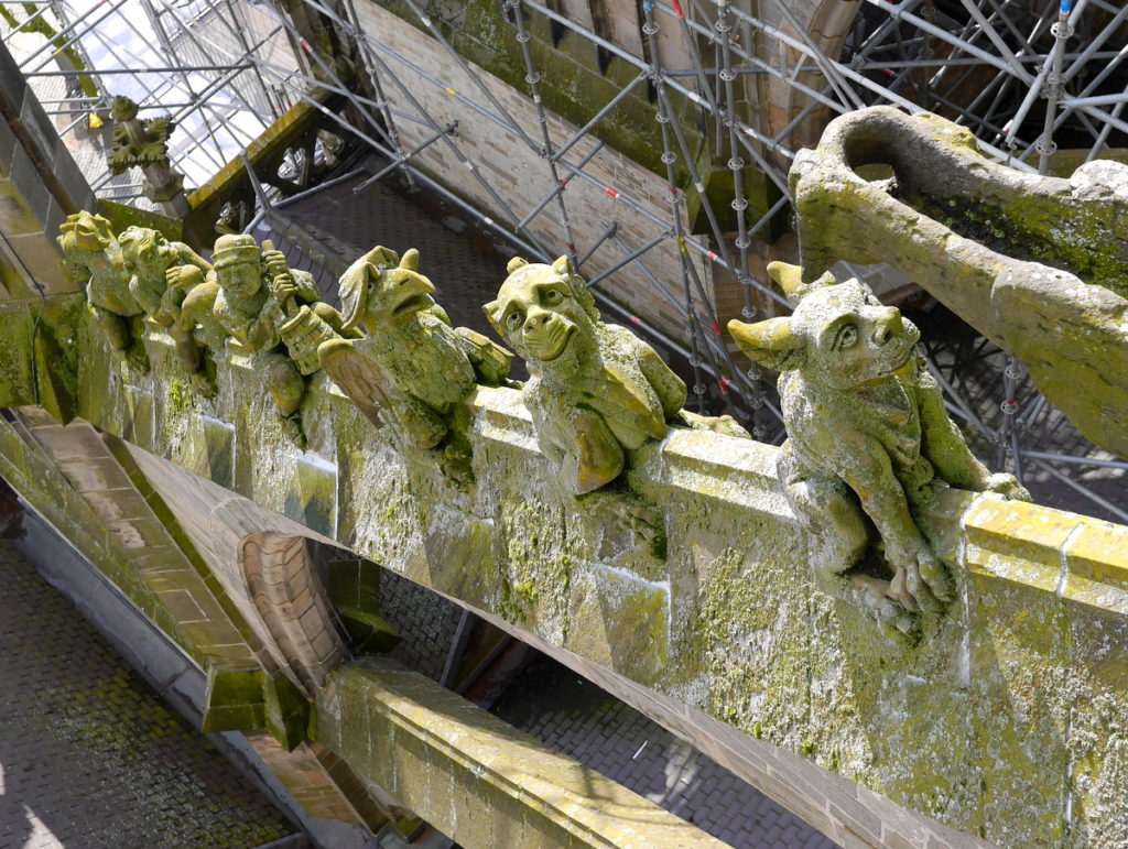 オランダ デンボス スヘルトゲンボス 訪問記 聖ヤン大聖堂 聖ジャンス聖堂 怪物たち 天使像  フライングバットレスの彫像たち @Sint-Janskathedraal  