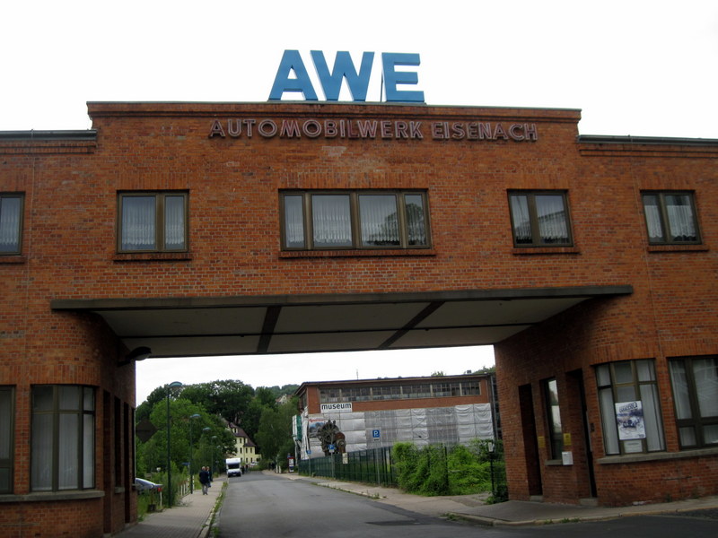 海外ツーリング ドイツ 旧東ドイツ オートバイレンタル アイゼナハ ヴァルトブルク城 ワルトブルク城 旧BMWアイゼナハ工場  立派な門構え@Team Automotive Museum Eisenach e.V. 