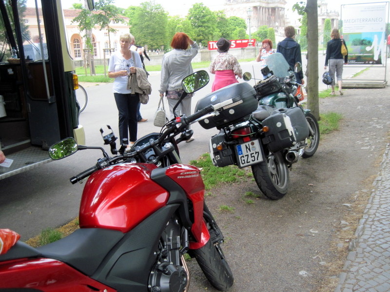 海外ツーリング ドイツ 旧東ドイツ オートバイレンタル  ベルリン ポツダム サンスーシ宮殿 カラヴァジョ 
