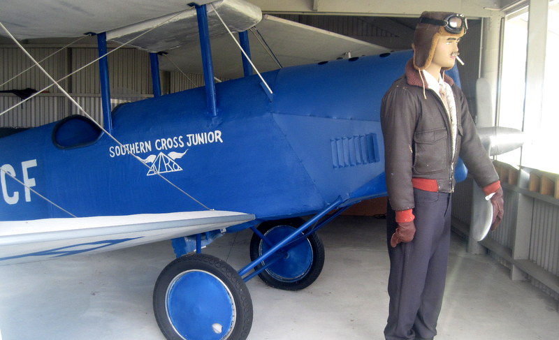 海外ツーリング-ニュージーランド編 5 / タスマン海を単独飛行したガイ・メンジーズ、ホキティカ、グレイマウスへ