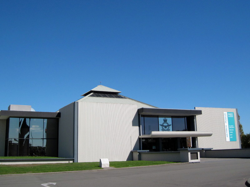 海外ツーリング ニュージーランド ロード オブ ザ リング オートバイレンタル クライストチャーチ ニュージーランド空軍博物館  ニュージーランド空軍博物館外観 @Christchurch