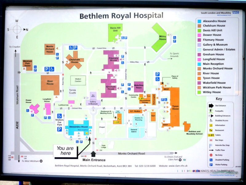 ロンドン 病院博物館 精神疾患  王立ベスレム病院  ベスレム こころの博物館 ベスレム ギャラリー ベスレム王立病院案内板 @Bethlem Royal Hospital