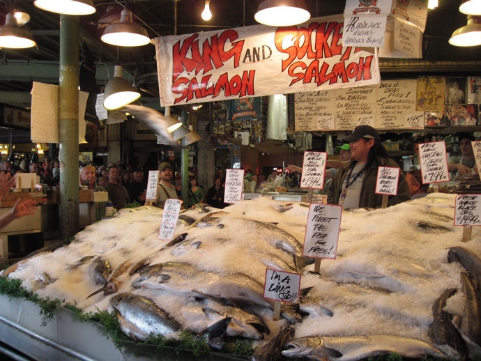 活気あるパイクプレイスマーケット @Pike Place Fish Market