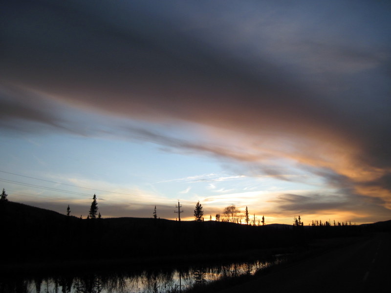 ドーソンシティでは見事な夕焼けが迎えてくれた @Dawson City