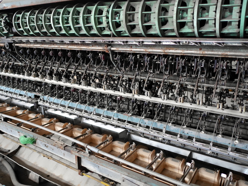 ニッサンHR型自動繰糸機（1966年から操業停止の1987年まで使用） @富岡製糸場