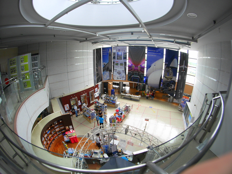 航空科学博物館エントランス