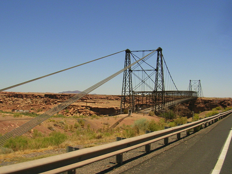 アリゾナ州で最も古い吊り橋 @Cameron Suspension Bridge
