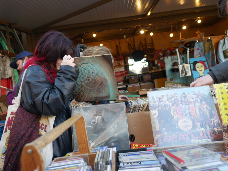 アムステルダムの蚤の市にて Waterloopleinmarkt