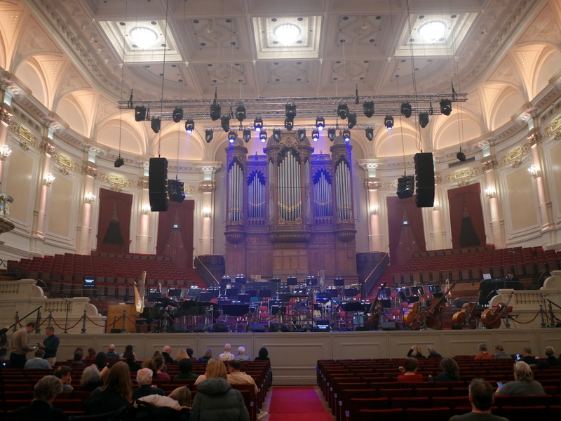 PAを取り付けられた大ホール @Koninklijk Concertgebouw