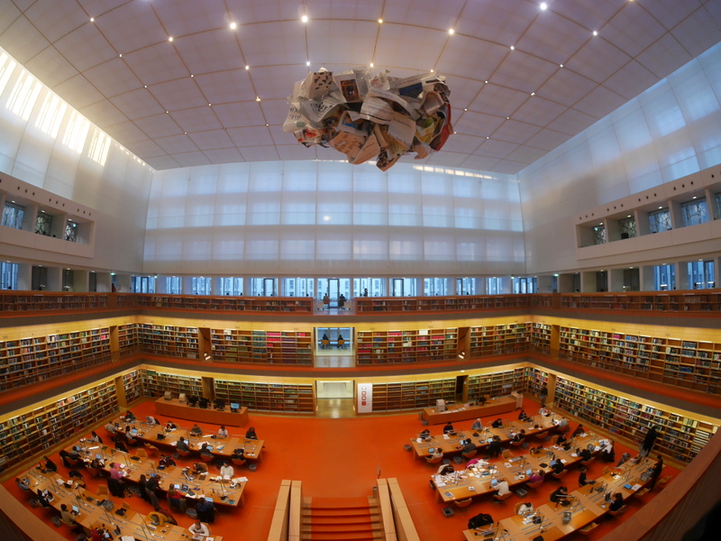 天井の高い閲覧室 @Staatsbibliothek zu Berlin Haus Unter den Linden