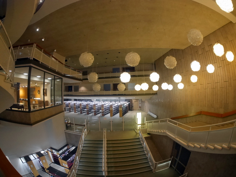広い階段2 @Staatsbibliothek zu Berlin Haus Potsdamer Straße
