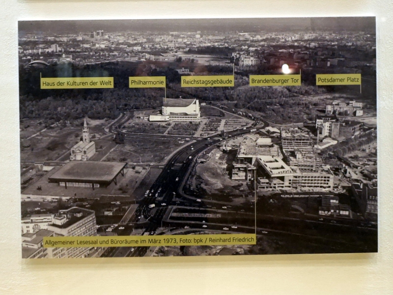 建設中の州立図書館 @Staatsbibliothek zu Berlin Haus Potsdamer Straße