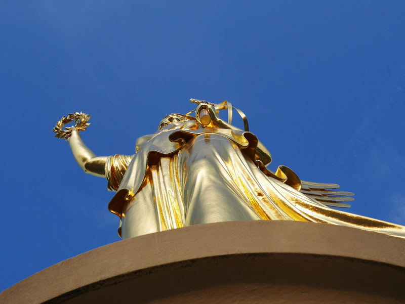 金色の勝利の女神ヴィクトリア像@Siegessäule Berlin