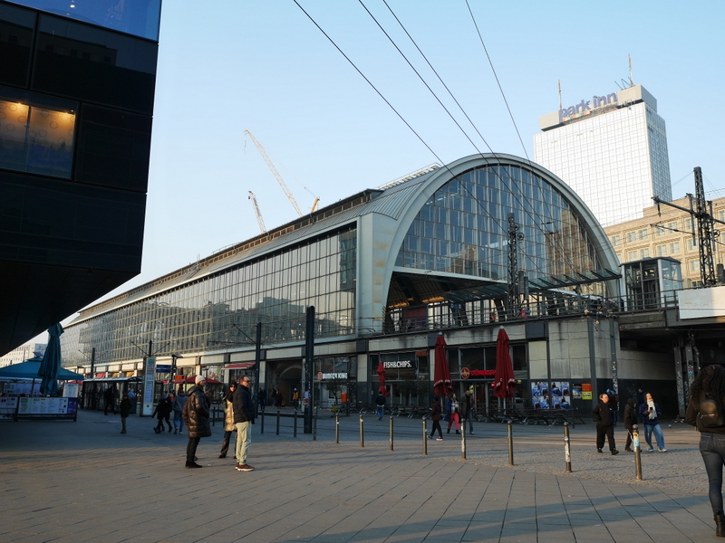 アレクサンダー広場駅 Berlin Alexanderplatz