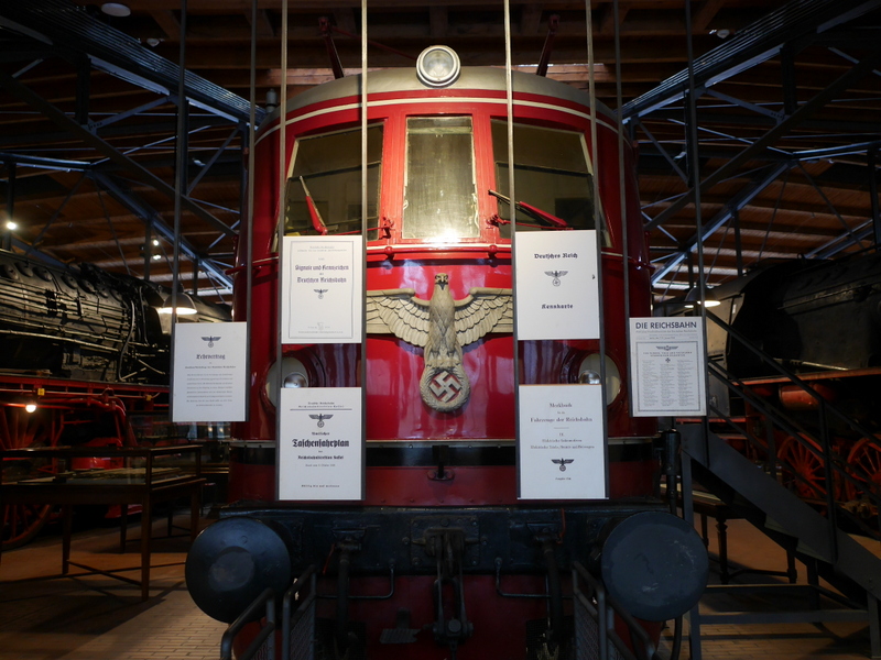 ハーケンクロイツを掲げた車両 @Deutsches Technikmuseum Berlin