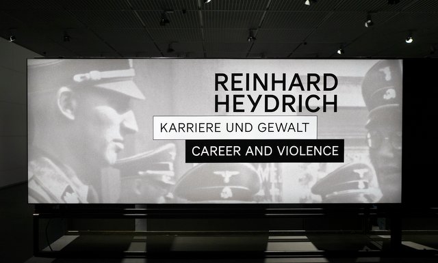 テロのトポグラフィー 企画展「ラインハルト ハイドリヒ キャリアと暴力」/ ベルリンでチェコ圧政の歴史をたどる