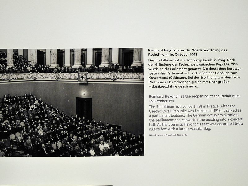 コンサートホール ルドルフィヌムの再開に臨むラインハルト・ハイドリヒ-1941年10月16日 @Dokumentationszentrum Topographie des Terrors