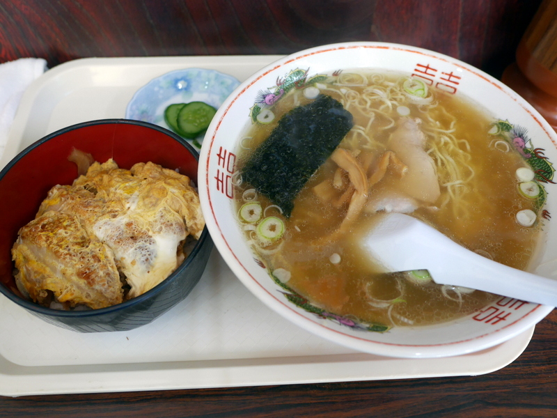 ラーメンとミニカツ丼 @三重食堂 釜石