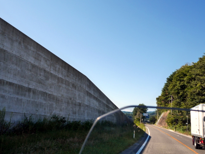 延々と続く防波堤 @山田町