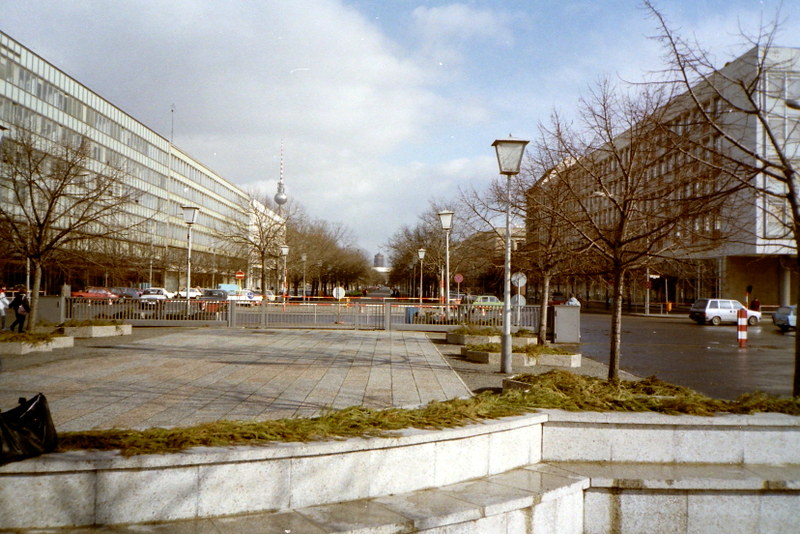 1989年のウンターデンリンデン通り @Unter den Linden