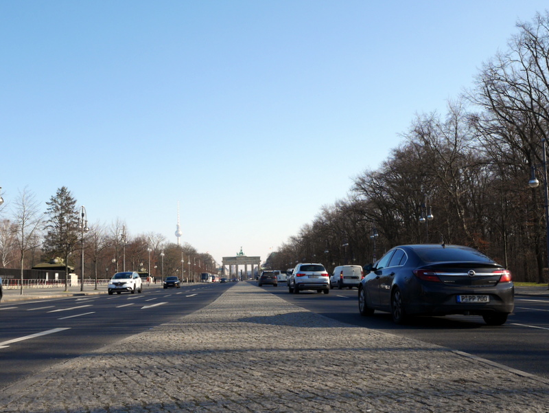 現在のティーアガルテンの6月17日通り @Straße des 17.Juni