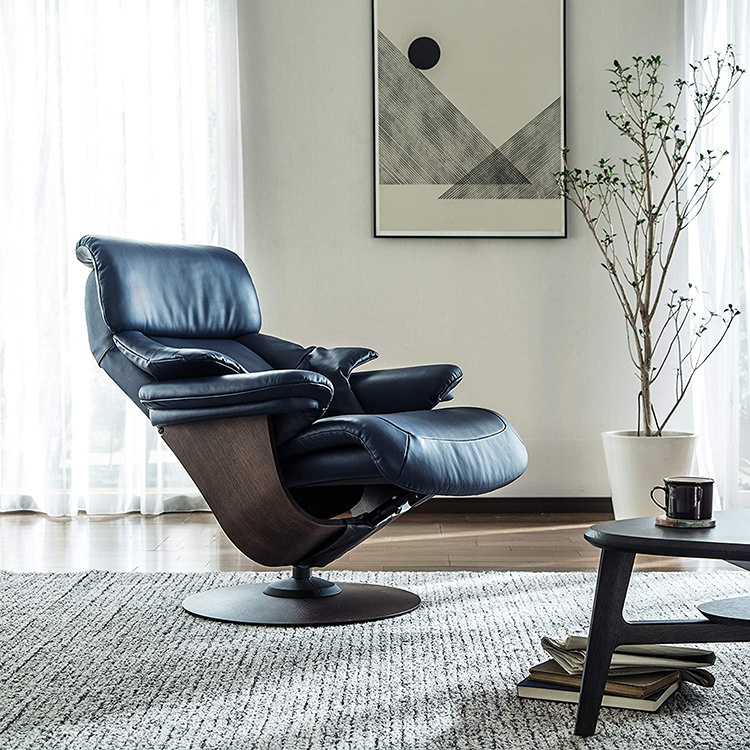 カリモクのリクライニングチェア