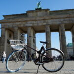 ベルリン滞在中に自転車サブスクで街を走り、雪道やティーアガルテン、旧西ベルリンまで巡る体験記。1989年訪問地も再訪する都市回顧録（Swapfiets）（Großer Tiergarten）