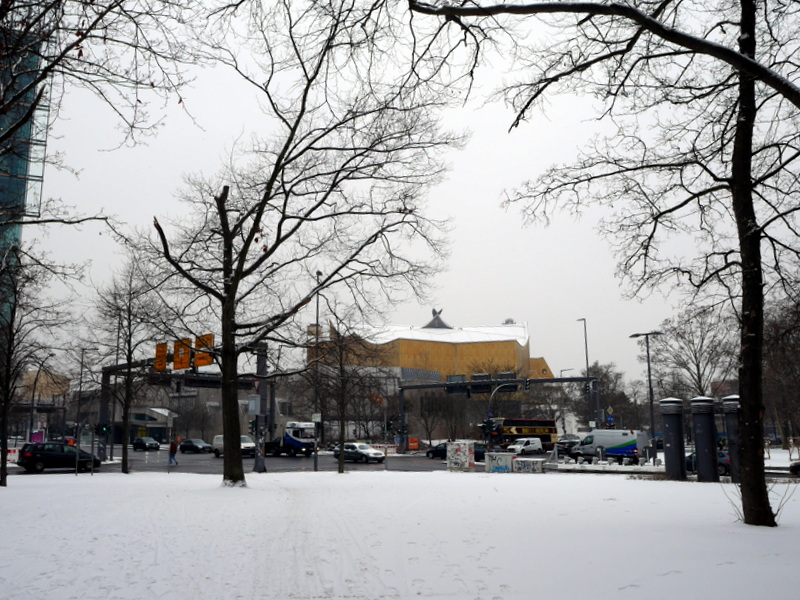 ティーアガルテンからのぞむベルリンフィルハーモニー @Berliner Philharmonie