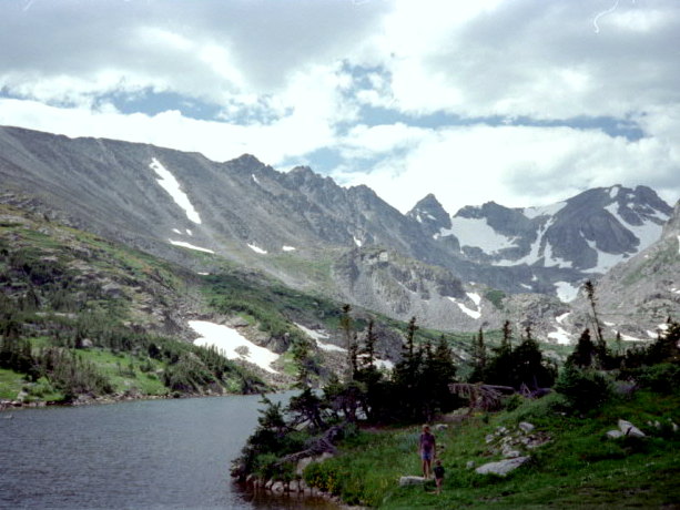 トレッキング時のロッキー山脈の景色 @Rocky Mountain National Park